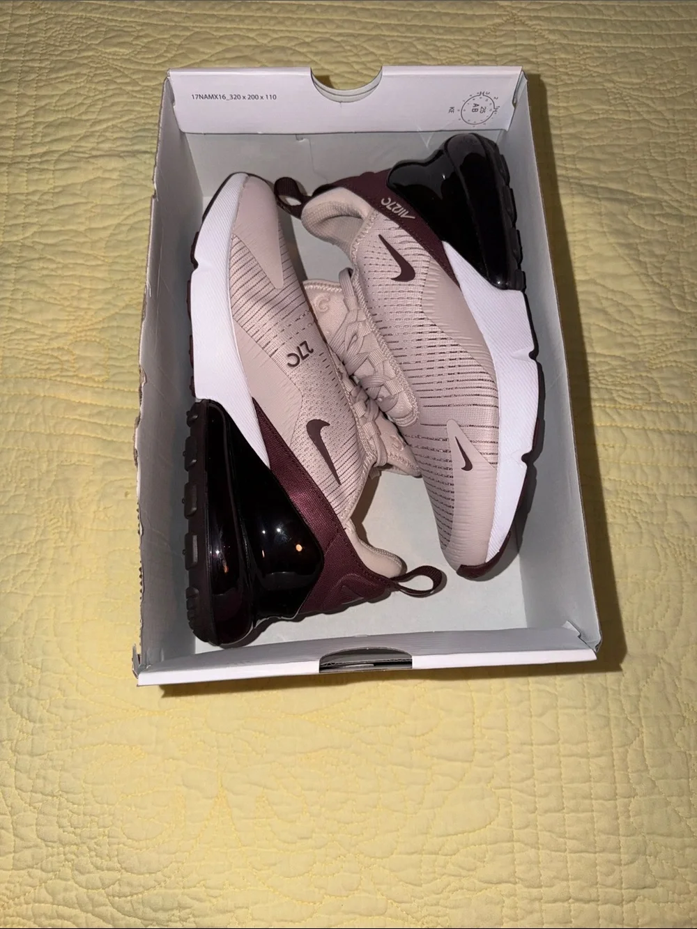 Nike lightweight sneakers